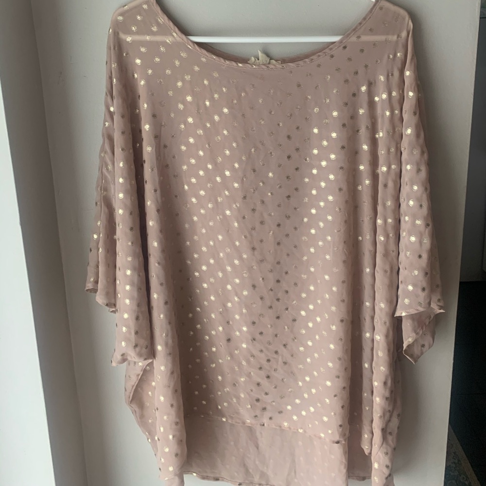 Beautiful nude and gold shirt